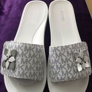 Brand new Michael Kors mini logo slides